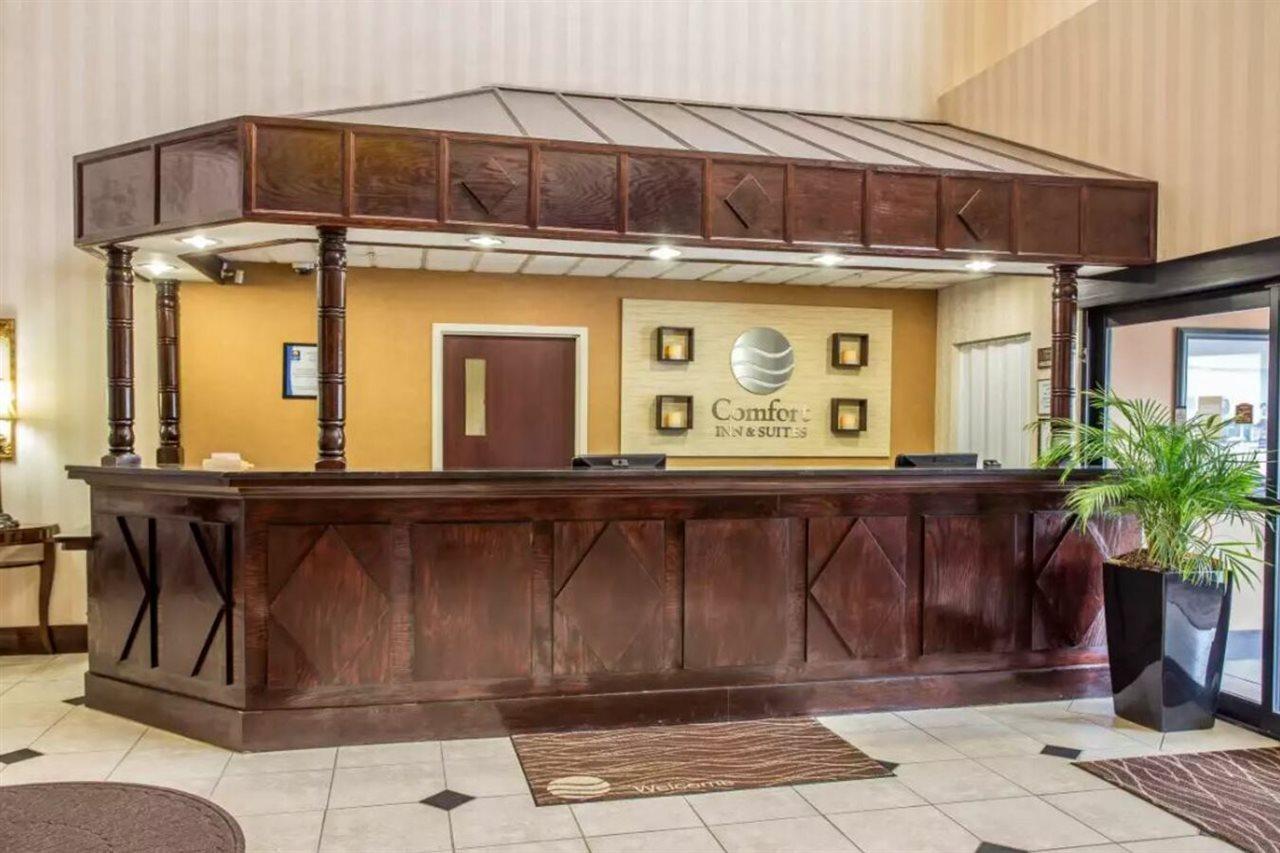 Comfort Inn & Suites Ftjackson Maingate Columbia Buitenkant foto