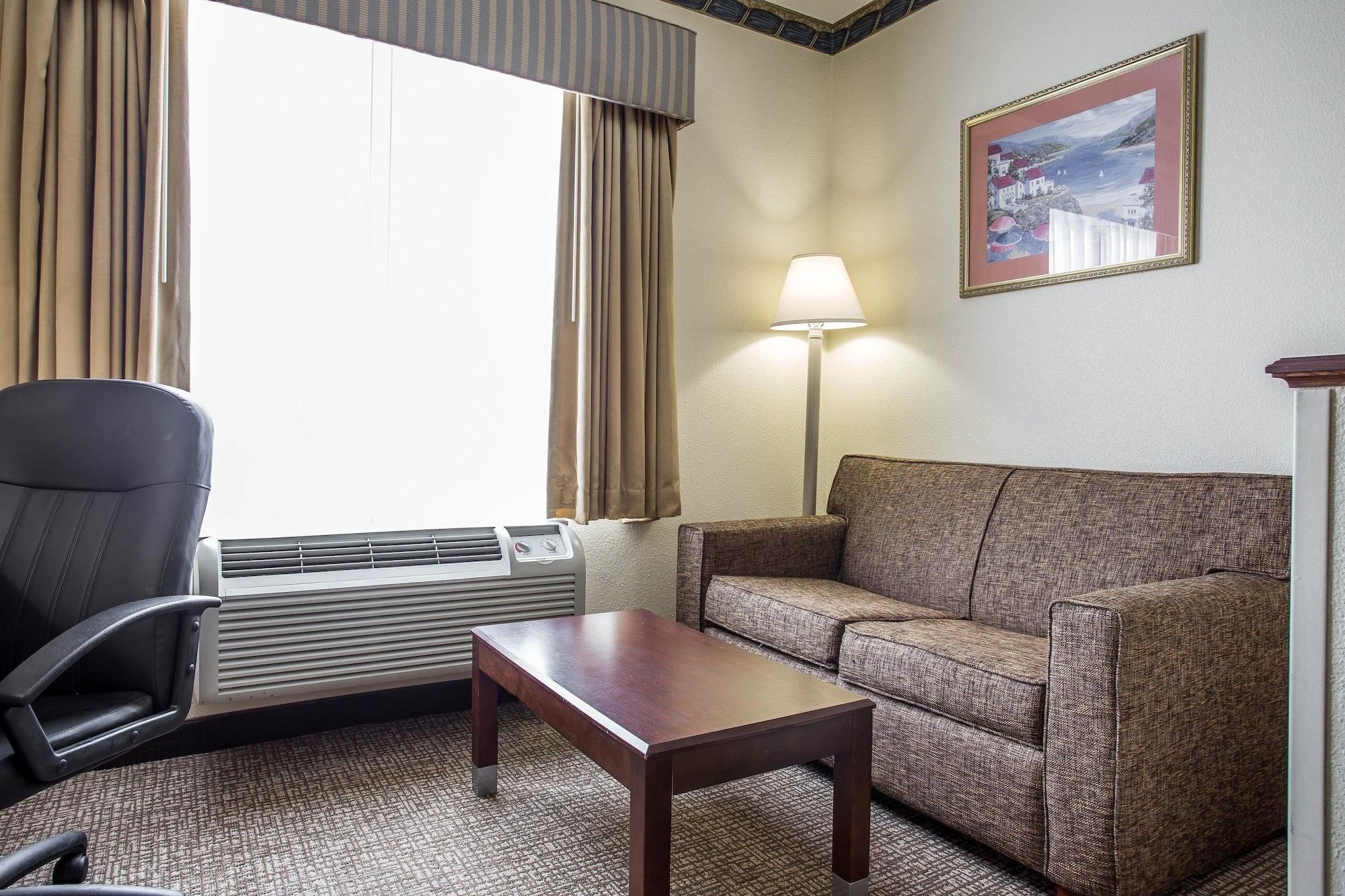 Comfort Inn & Suites Ftjackson Maingate Columbia Buitenkant foto