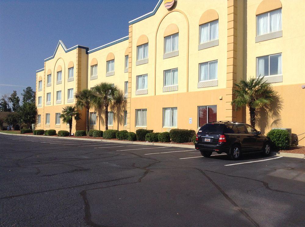 Comfort Inn & Suites Ftjackson Maingate Columbia Buitenkant foto