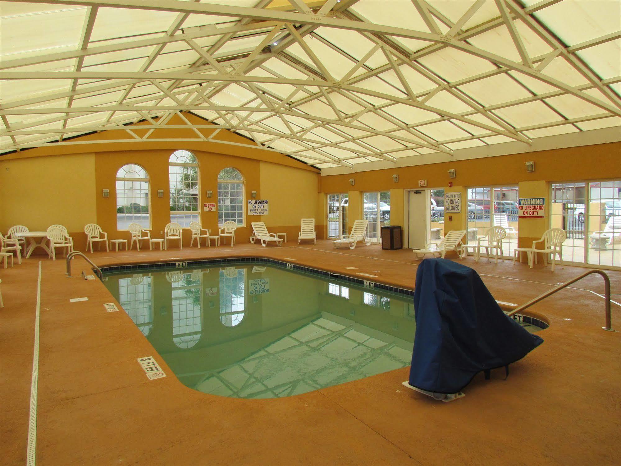 Comfort Inn & Suites Ftjackson Maingate Columbia Buitenkant foto