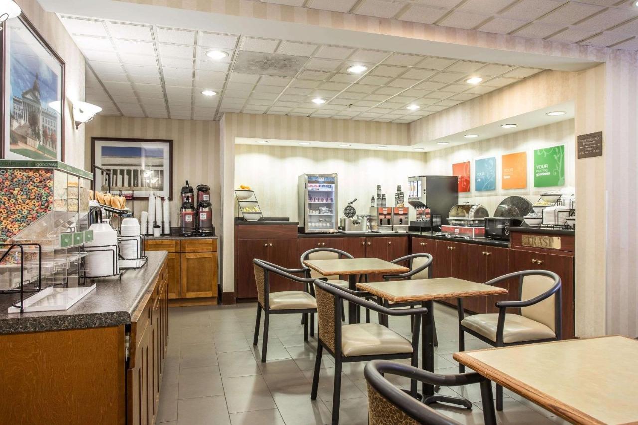 Comfort Inn & Suites Ftjackson Maingate Columbia Buitenkant foto